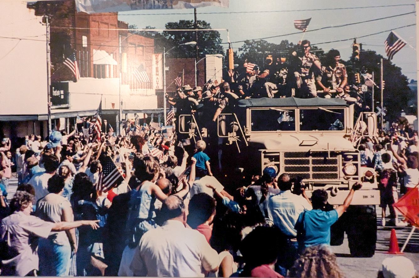 National Guard welcome back from Desert Storm photo